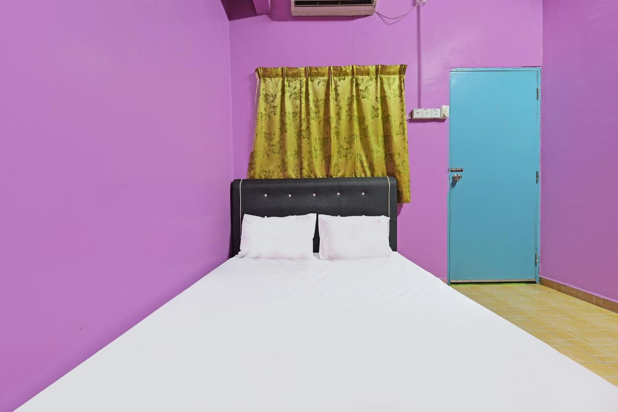 Spot On 90144 Corridor Hotel 1 Pekan Exteriör bild